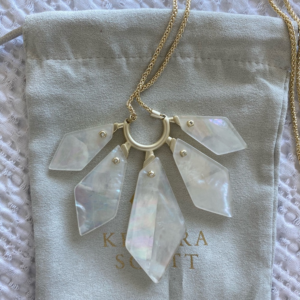Kendra Scott Rare Mari Ivory Pearl Necklace